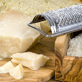 Tutti gli ingredienti del Parmigiano Reggiano